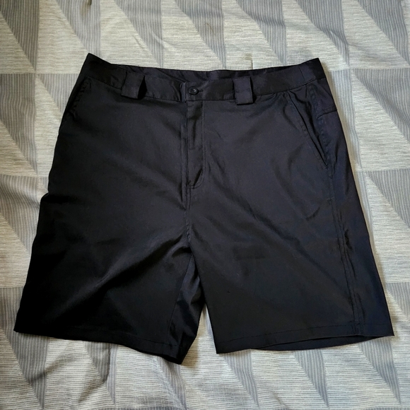 Asics black shorts - Picture 1 of 8